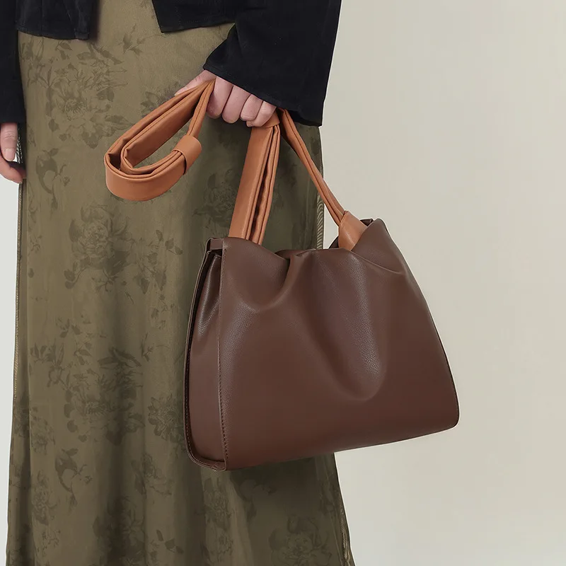 2023 Нова Дамска чанта-кофа за през рамо от естествена кожа, Популярна Мътна чанта на едно рамо Изображение 4